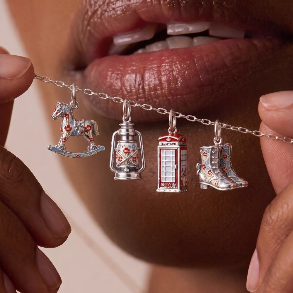 RVS cartoon hangers, Brits the - Jewelry Making London recensie en prijs